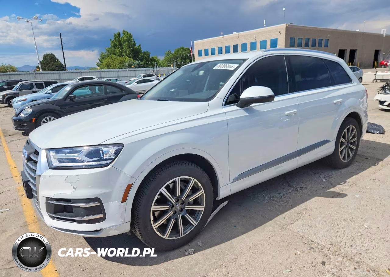 2017 Audi Q7 Premium Plus VIN:WA1LAAF74HD000165 - 1