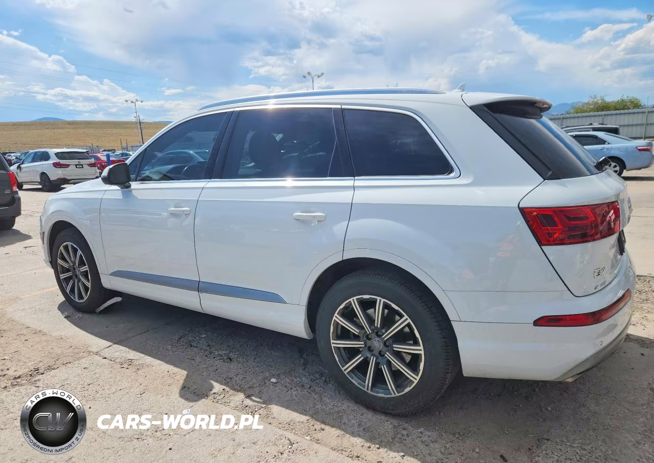 2017 Audi Q7 Premium Plus VIN:WA1LAAF74HD000165 - 2
