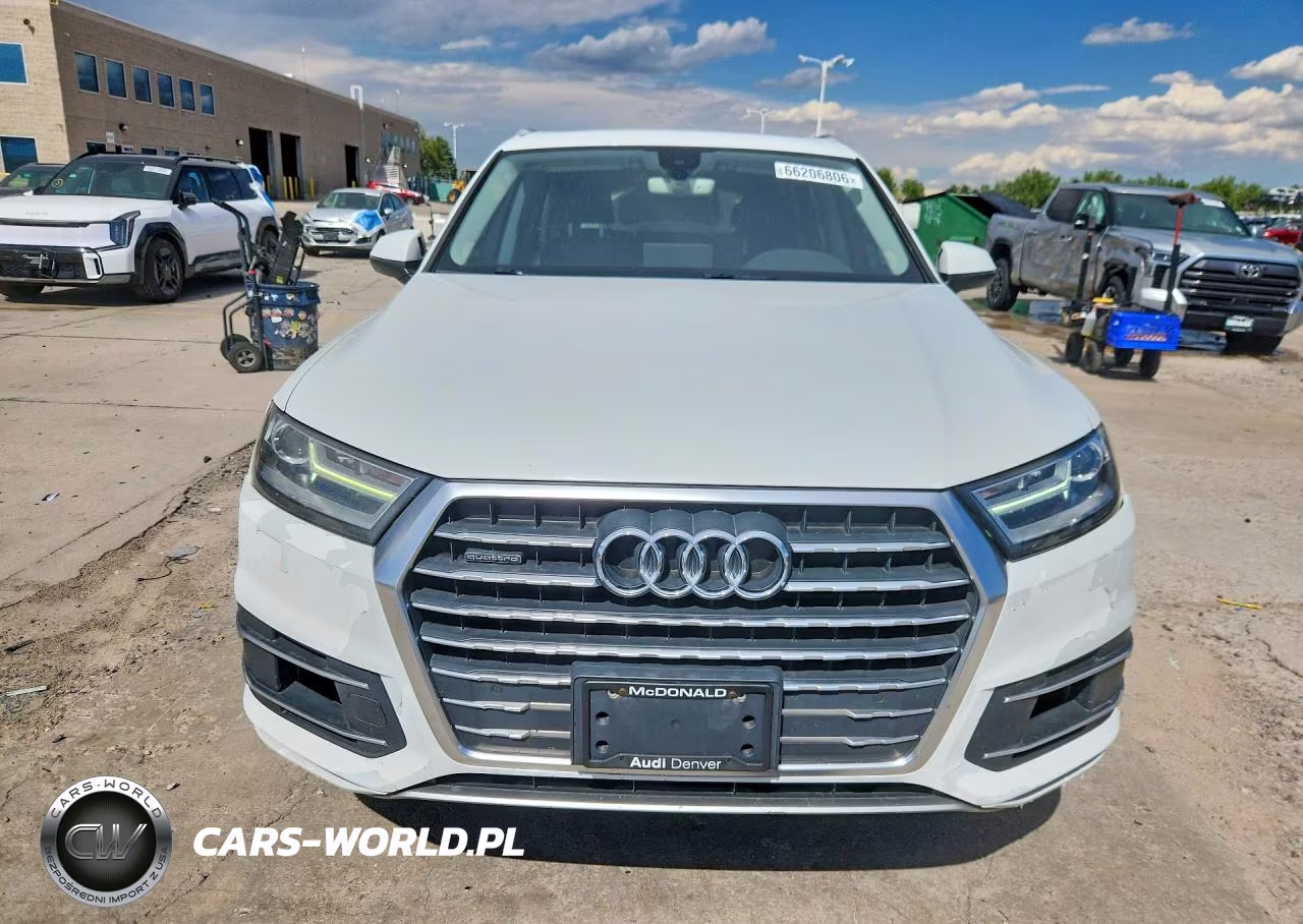 2017 Audi Q7 Premium Plus VIN:WA1LAAF74HD000165 - 5