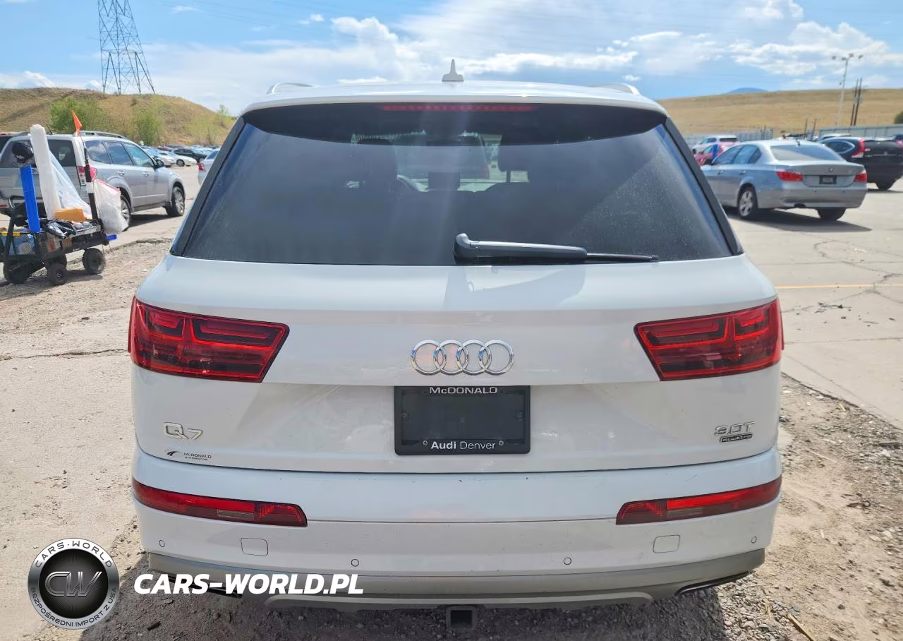 2017 Audi Q7 Premium Plus VIN:WA1LAAF74HD000165 - 6
