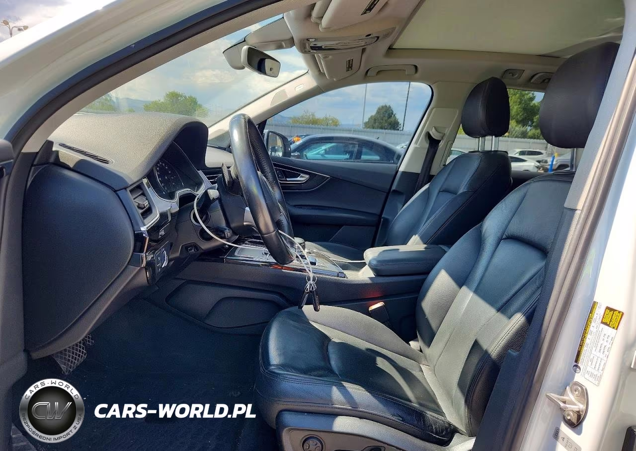 2017 Audi Q7 Premium Plus VIN:WA1LAAF74HD000165 - 7