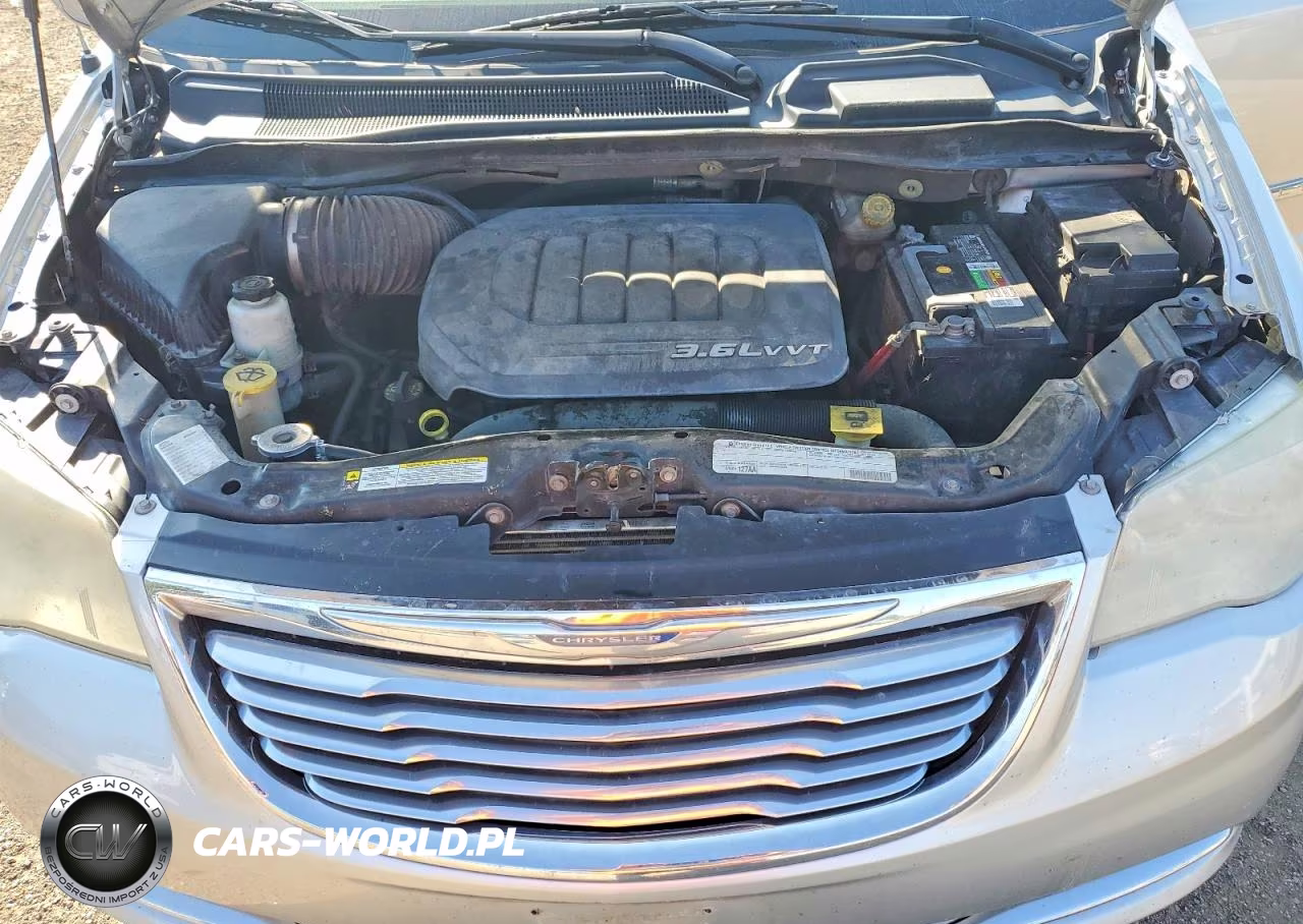 2011 Chrysler Town & Country Touring VIN:2A4RR5DG3BR712345 - 12
