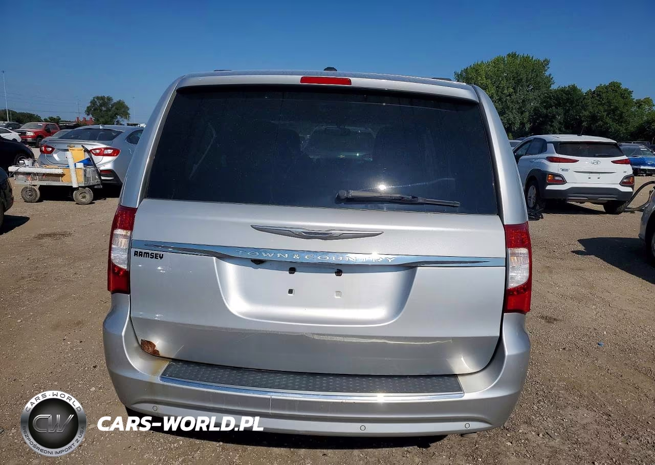 2011 Chrysler Town & Country Touring VIN:2A4RR5DG3BR712345 - 6