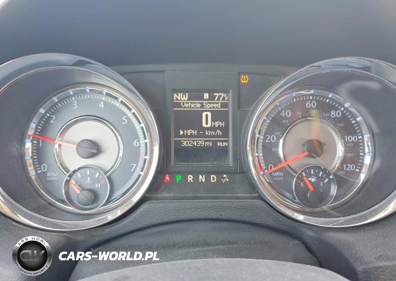 2011 Chrysler Town & Country Touring VIN:2A4RR5DG3BR712345 - 9