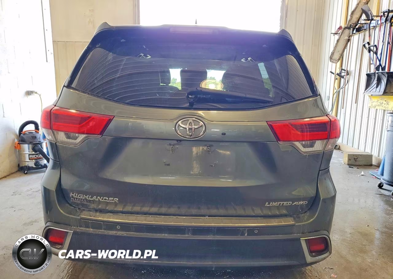 2017 Toyota Highlander Limited Platinum VIN:5TDDZRFH9HS443443 - 6