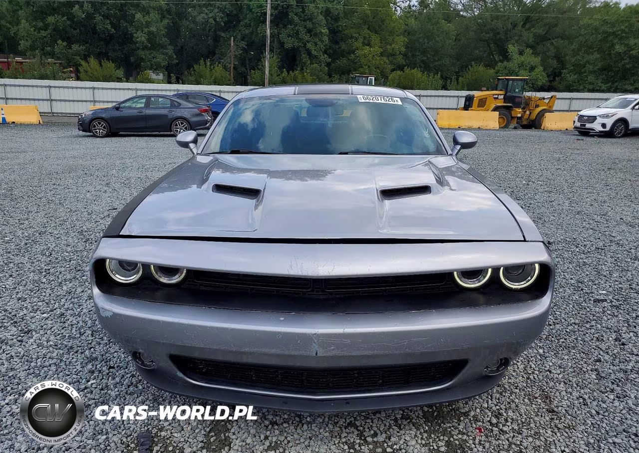 2017 Dodge Challenger Sxt VIN:2C3CDZAG6HH592470 - 5
