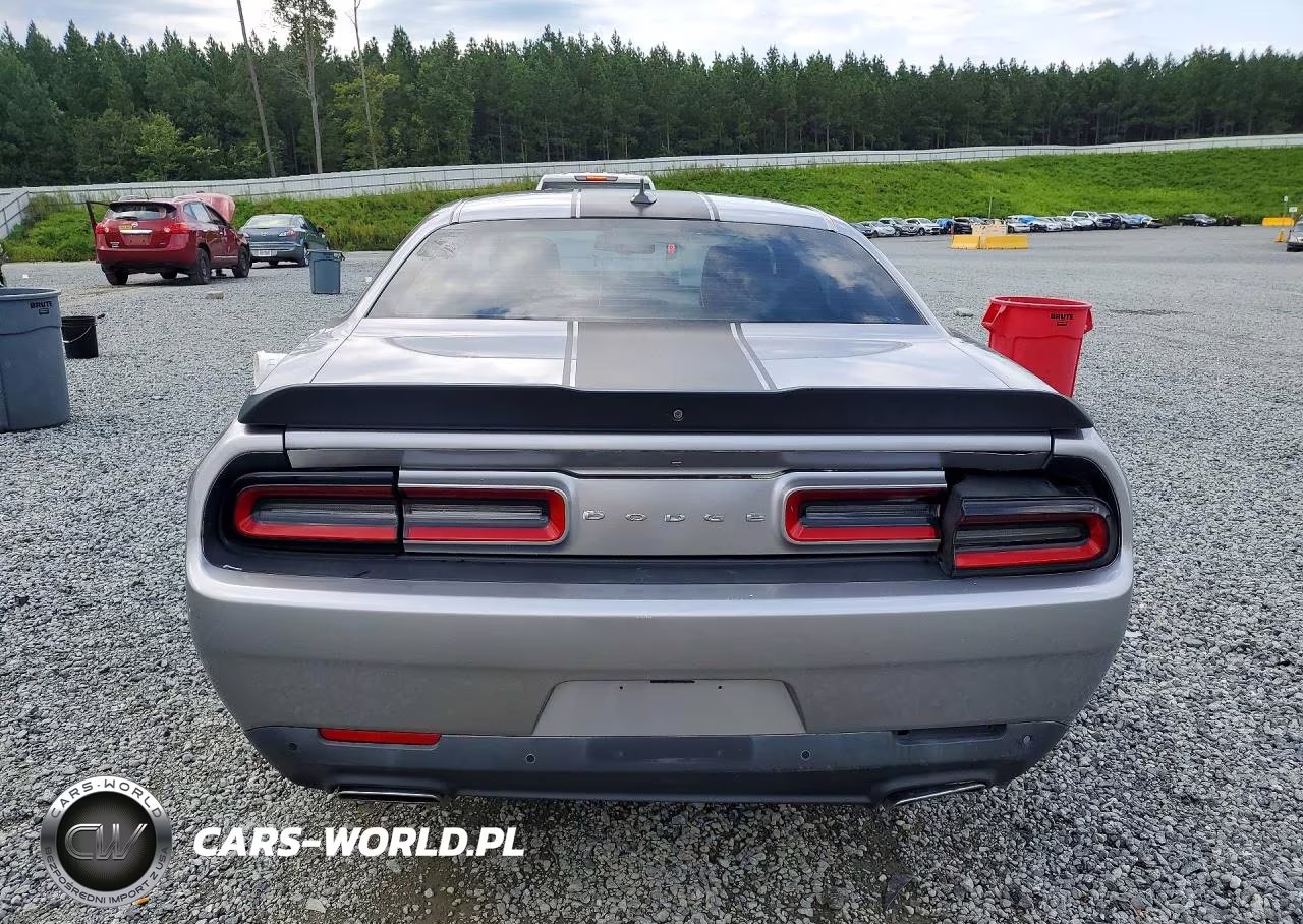 2017 Dodge Challenger Sxt VIN:2C3CDZAG6HH592470 - 6