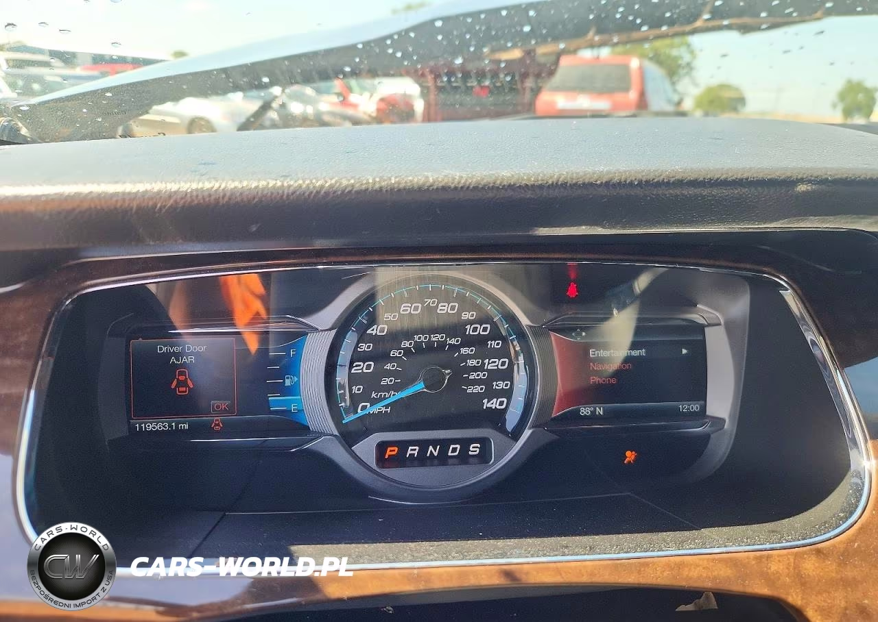 2015 Ford Taurus Limited VIN:1FAHP2F86FG168982 - 9