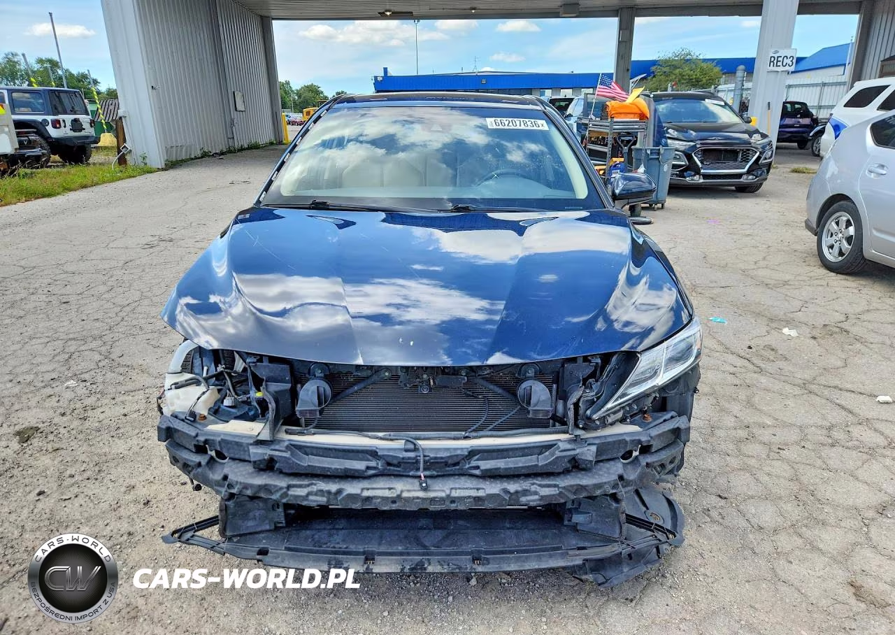2018 Toyota Camry Le VIN:4T1B11HK8JU515318 - 5