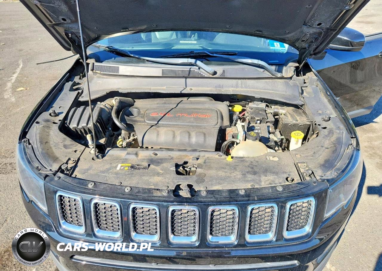 2018 Jeep Compass Latitude VIN:3C4NJDBB9JT492573 - 11
