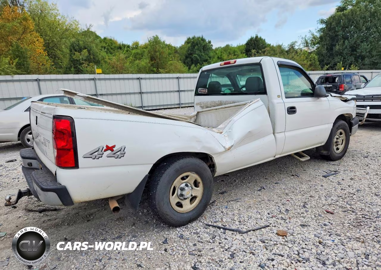 2004 Chevrolet Silverado K1500 VIN:1GCEK14V74E100715 - 3