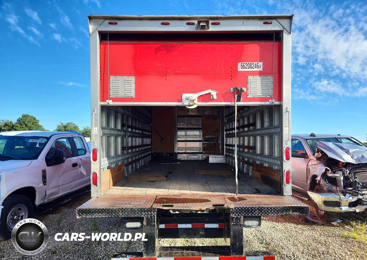 2018 Hino 195 Box Truck VIN:JHHSDM2H7JK006274 - 10