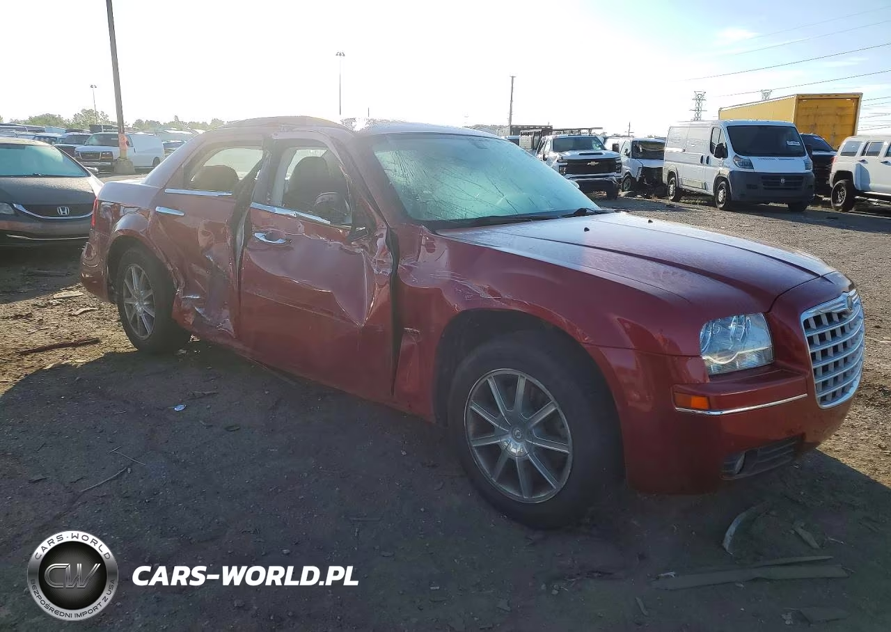 2010 Chrysler 300 Touring VIN:2C3CK5CV4AH113334 - 4