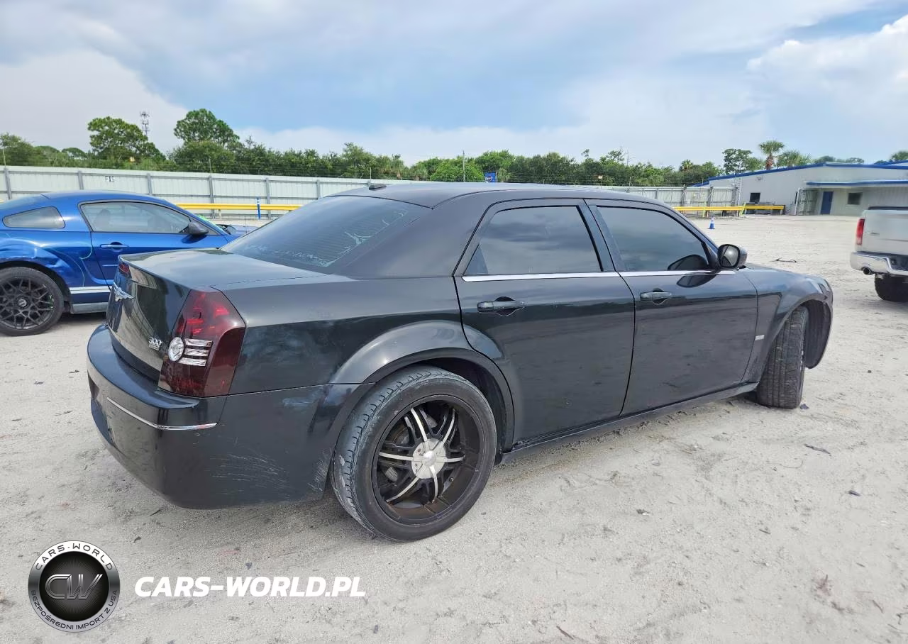 2009 Chrysler 300 Touring VIN:2C3KA53V09H605062 - 3