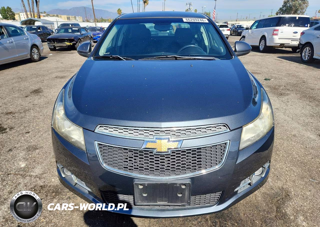 2013 Chevrolet Cruze Lt VIN:1G1PC5SB6D7240922 - 5