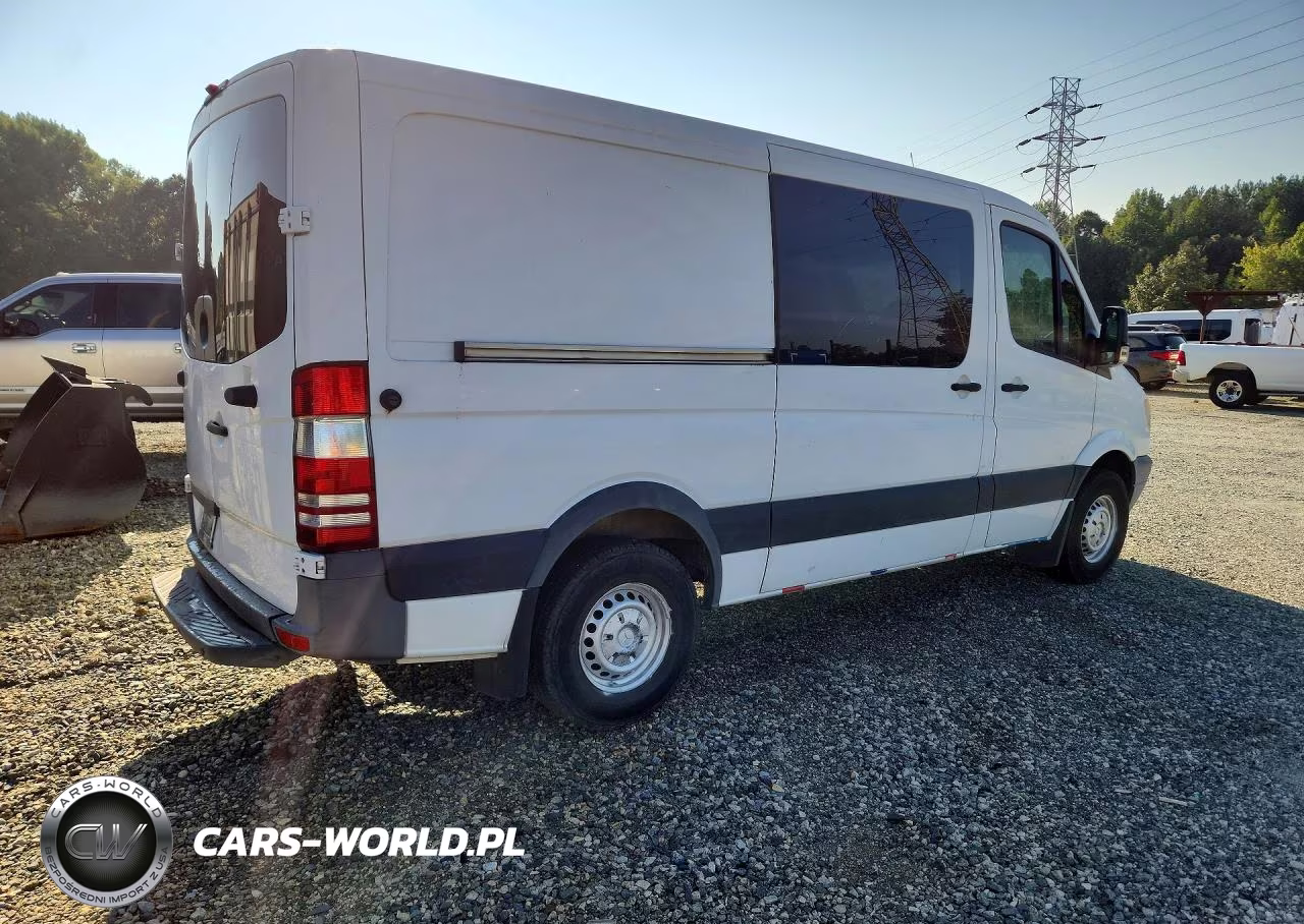 2012 Mercedes-Benz Sprinter 2500 VIN:WD3PE7CC8C5701059 - 3