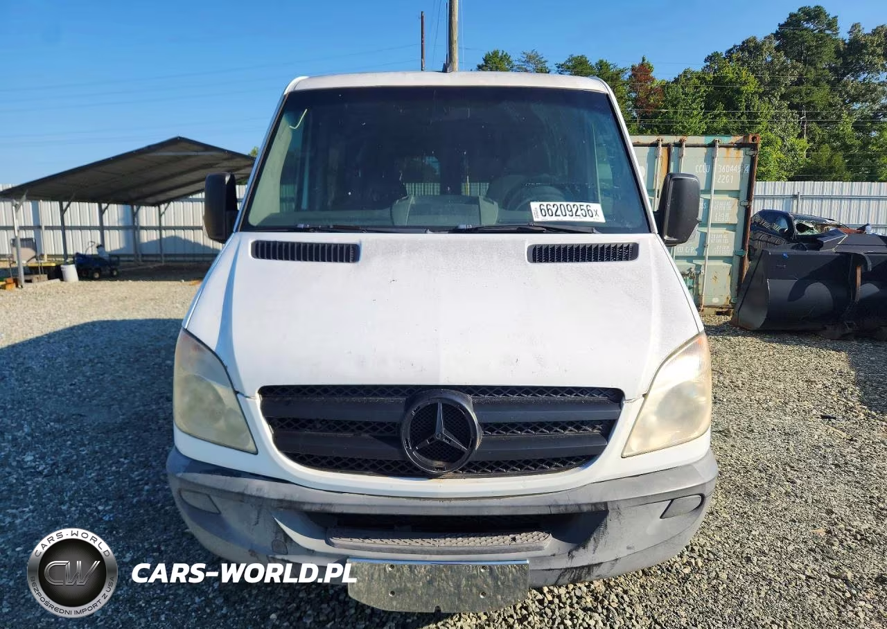 2012 Mercedes-Benz Sprinter 2500 VIN:WD3PE7CC8C5701059 - 5