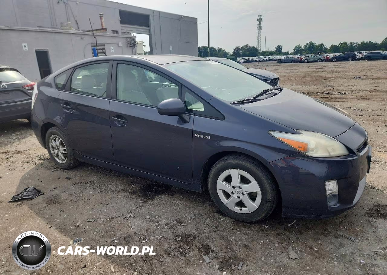 2011 Toyota Prius Three VIN:JTDKN3DU5B1406295 - 4