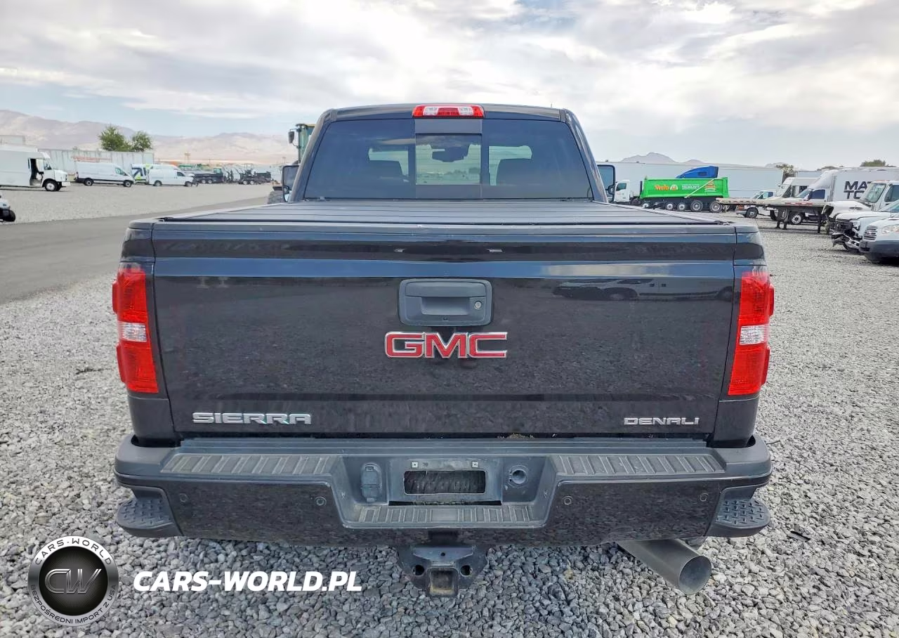 2018 GMC Sierra K2500 Denali VIN:1GT12UEY0JF215896 - 6