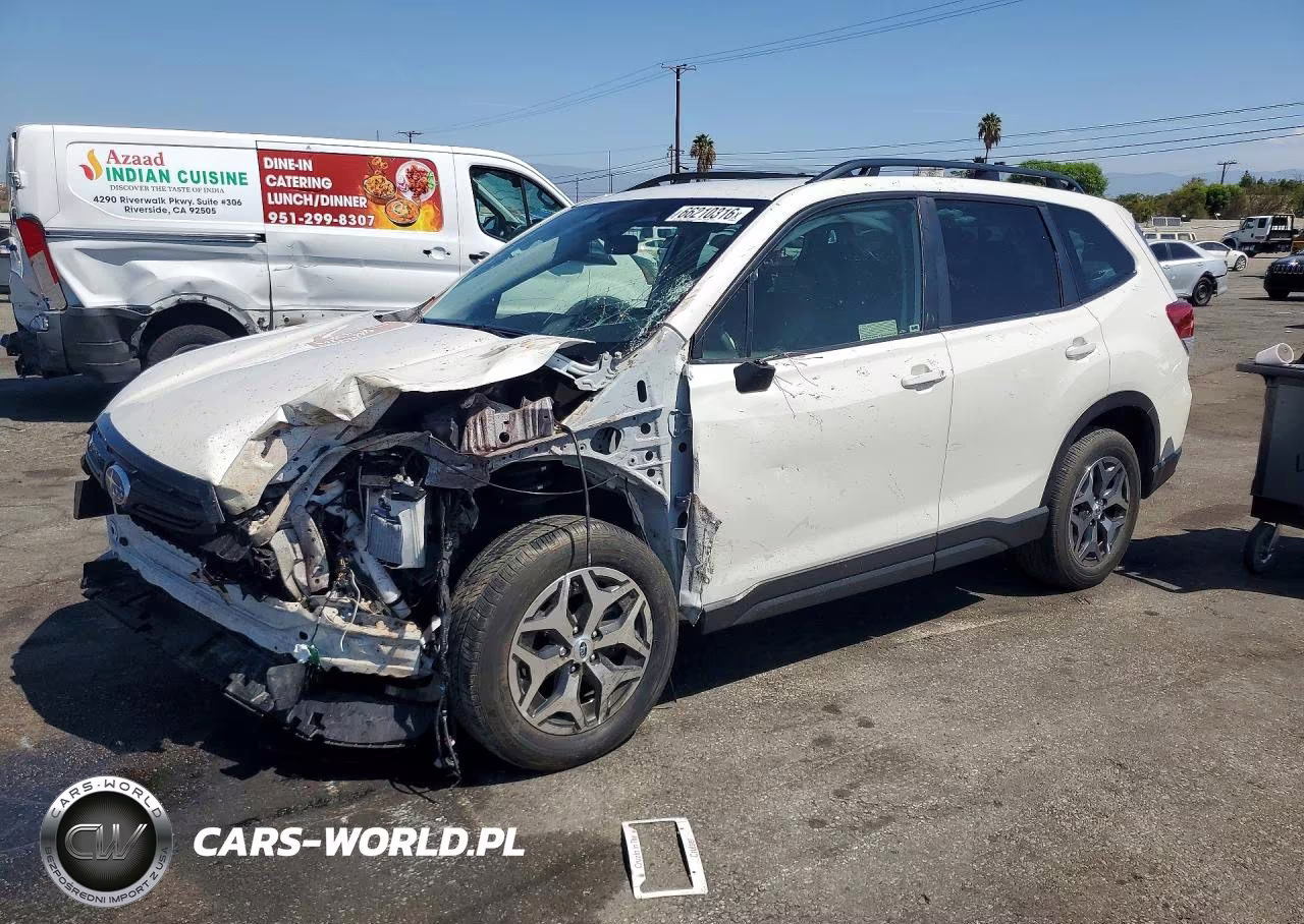 2023 Subaru Forester Premium