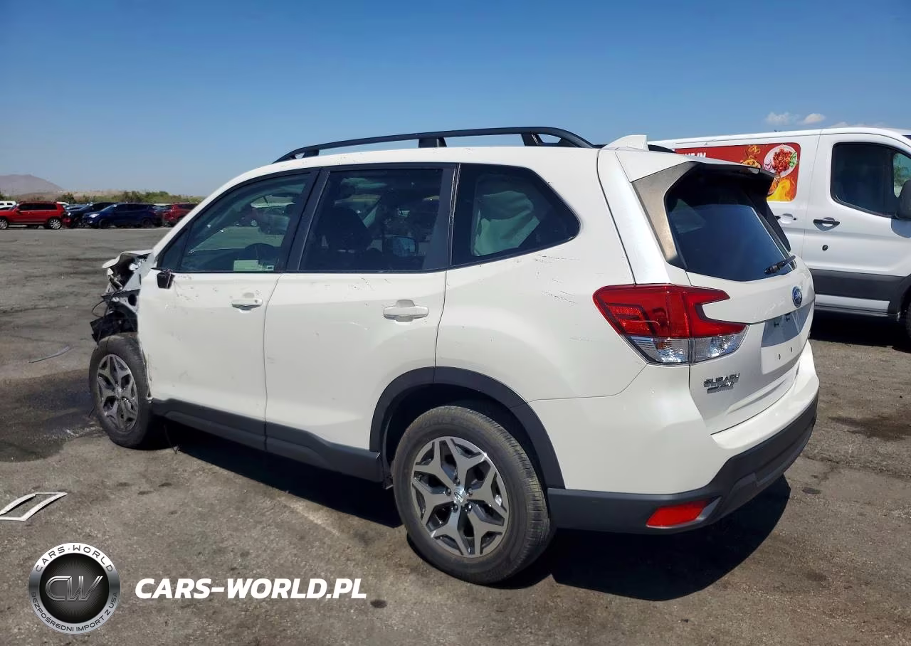 2023 Subaru Forester Premium VIN:JF2SKADC3PH464376 - 2