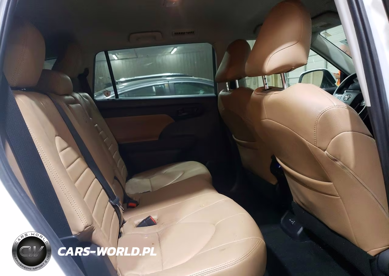 2022 Toyota Highlander L VIN:5TDCZRAH8NS094788 - 11