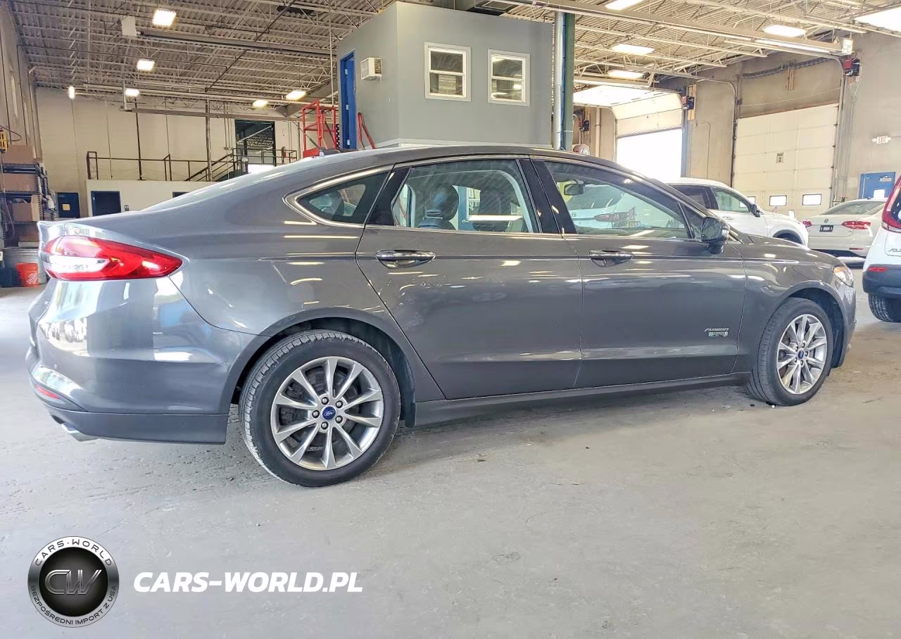 2018 Ford Fusion Se Phev VIN:3FA6P0PU5JR136629 - 3