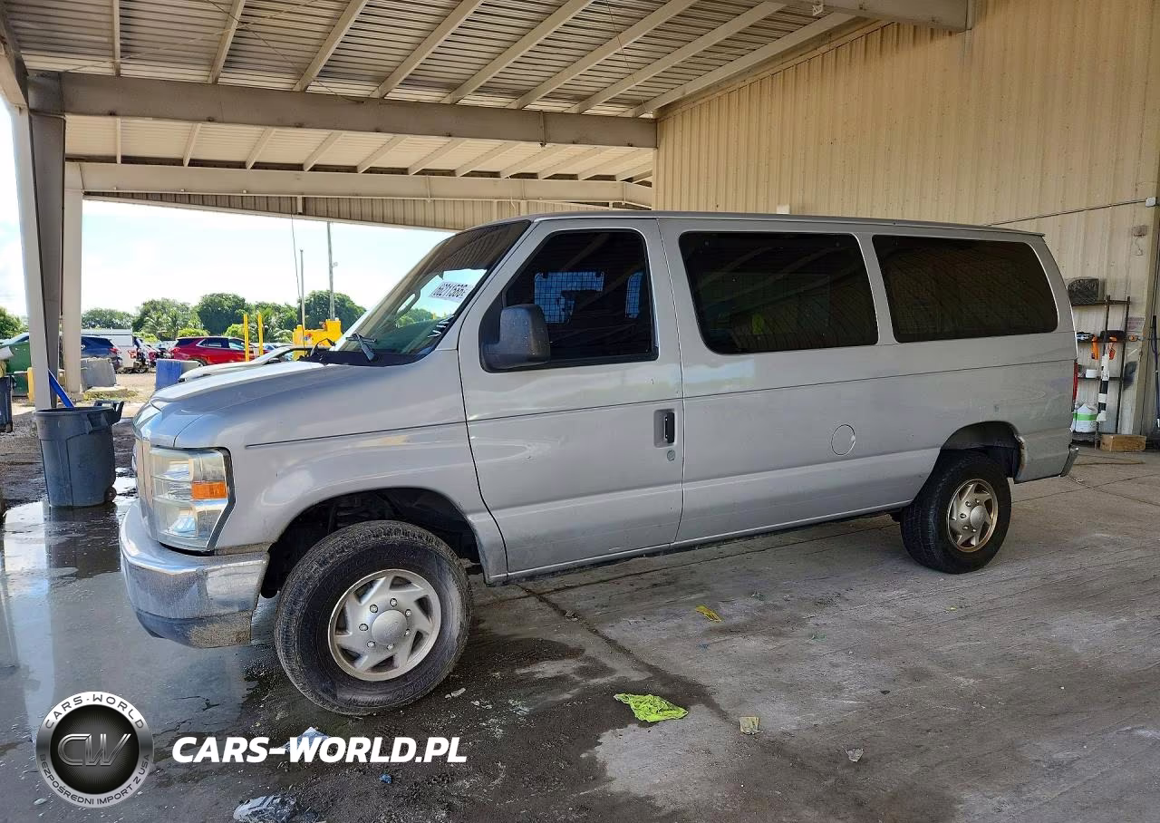 2010 Ford Econoline E350 Super Duty Wagon