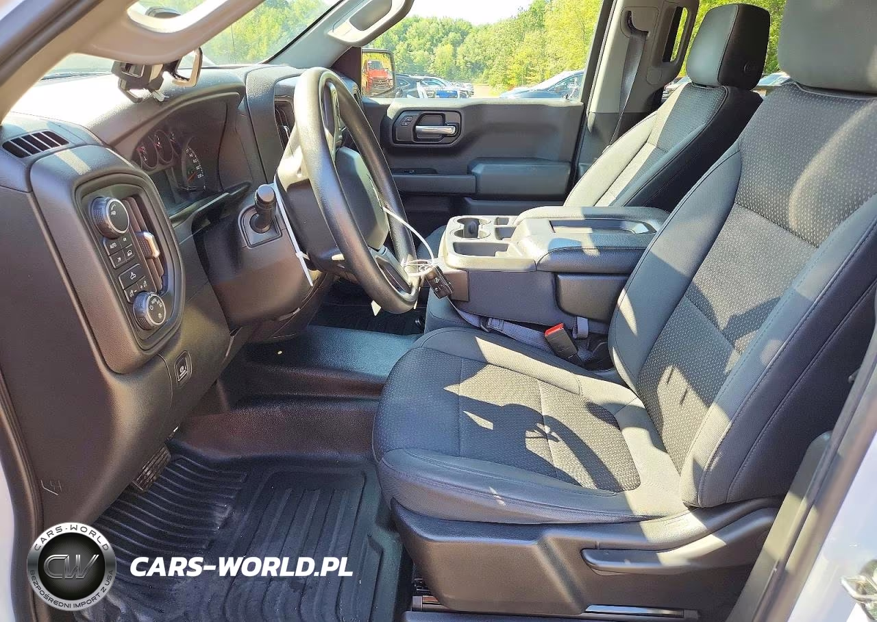 2019 Chevrolet Silverado K1500 VIN:1GCPYAEH6KZ318103 - 7