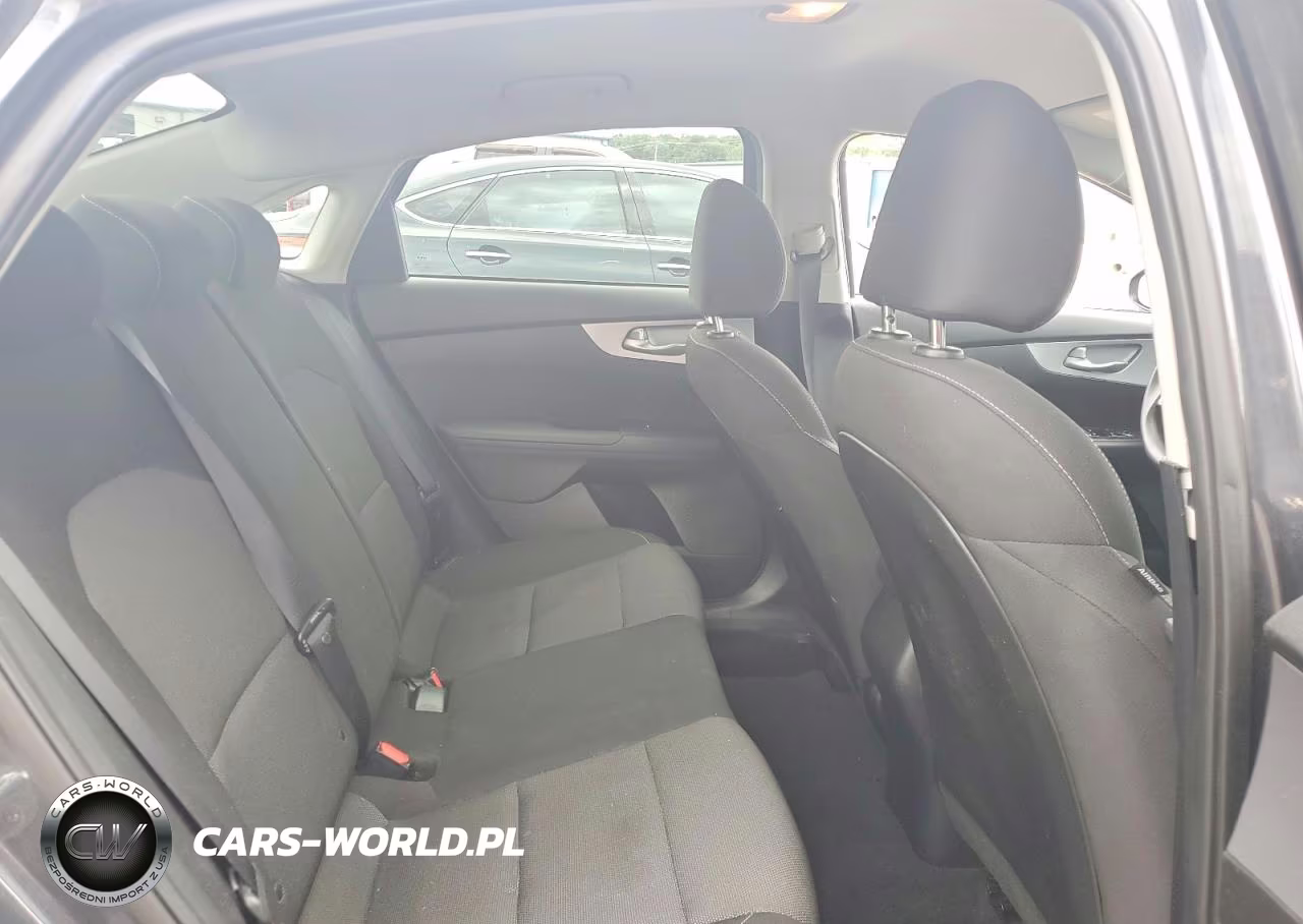 2023 Kia Forte Lxs VIN:3KPF24AD8PE605544 - 10