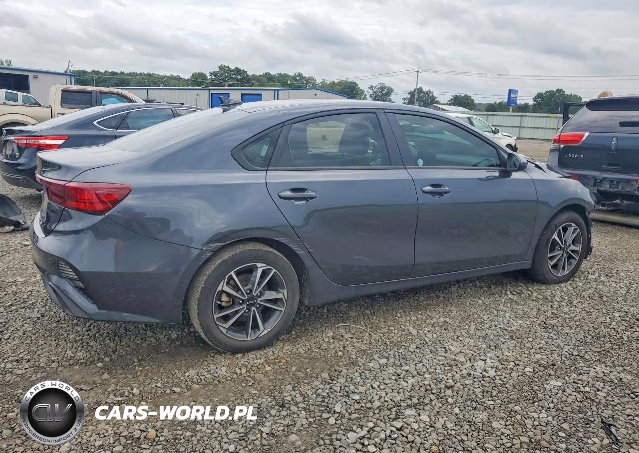 2023 Kia Forte Lxs VIN:3KPF24AD8PE605544 - 3
