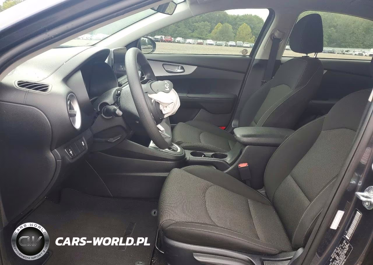 2023 Kia Forte Lxs VIN:3KPF24AD8PE605544 - 7