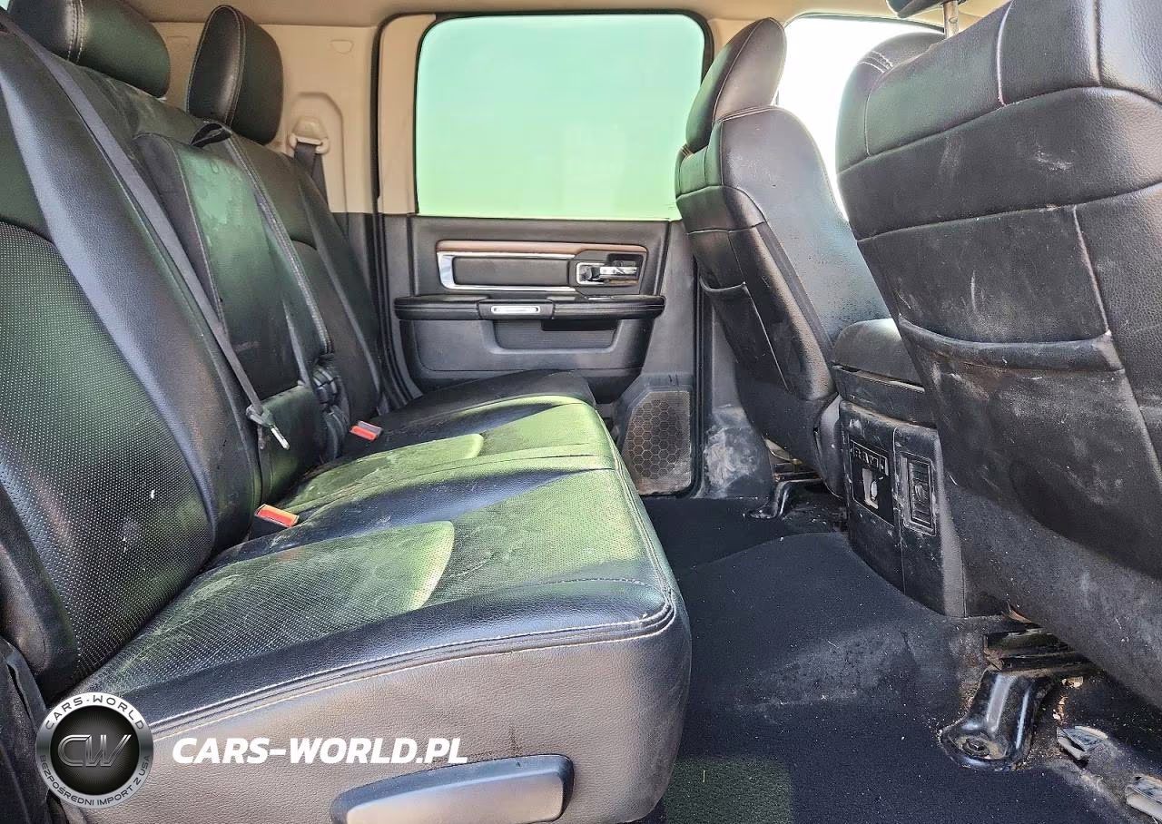 2015 Ram 2500 Laramie VIN:3C6UR5NL2FG529338 - 10