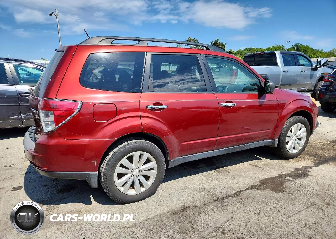 2012 Subaru Forester 2.5X Premium VIN:JF2SHADC6CH412894 - 3