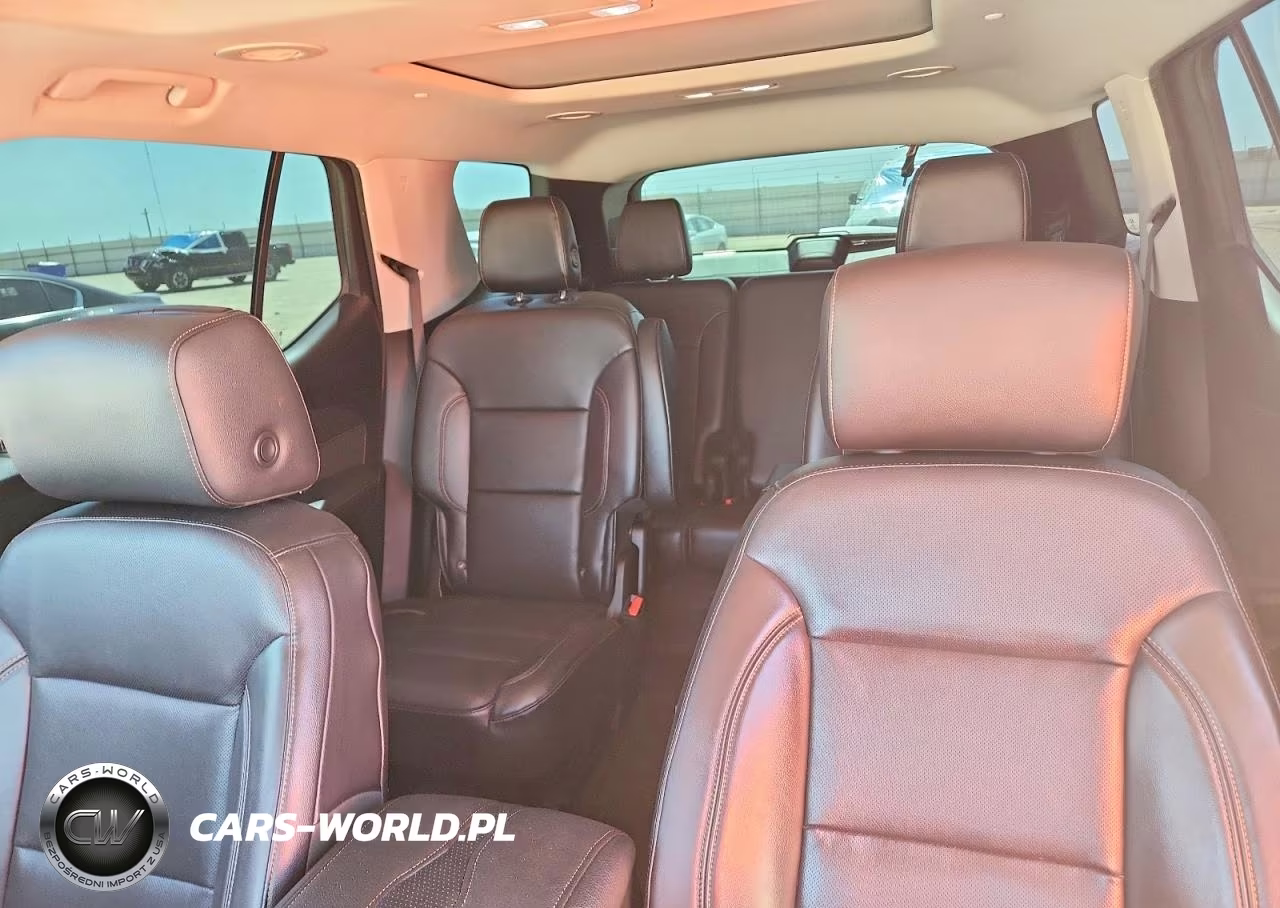 2018 Chevrolet Traverse Premier VIN:1GNERKKW5JJ262379 - 10