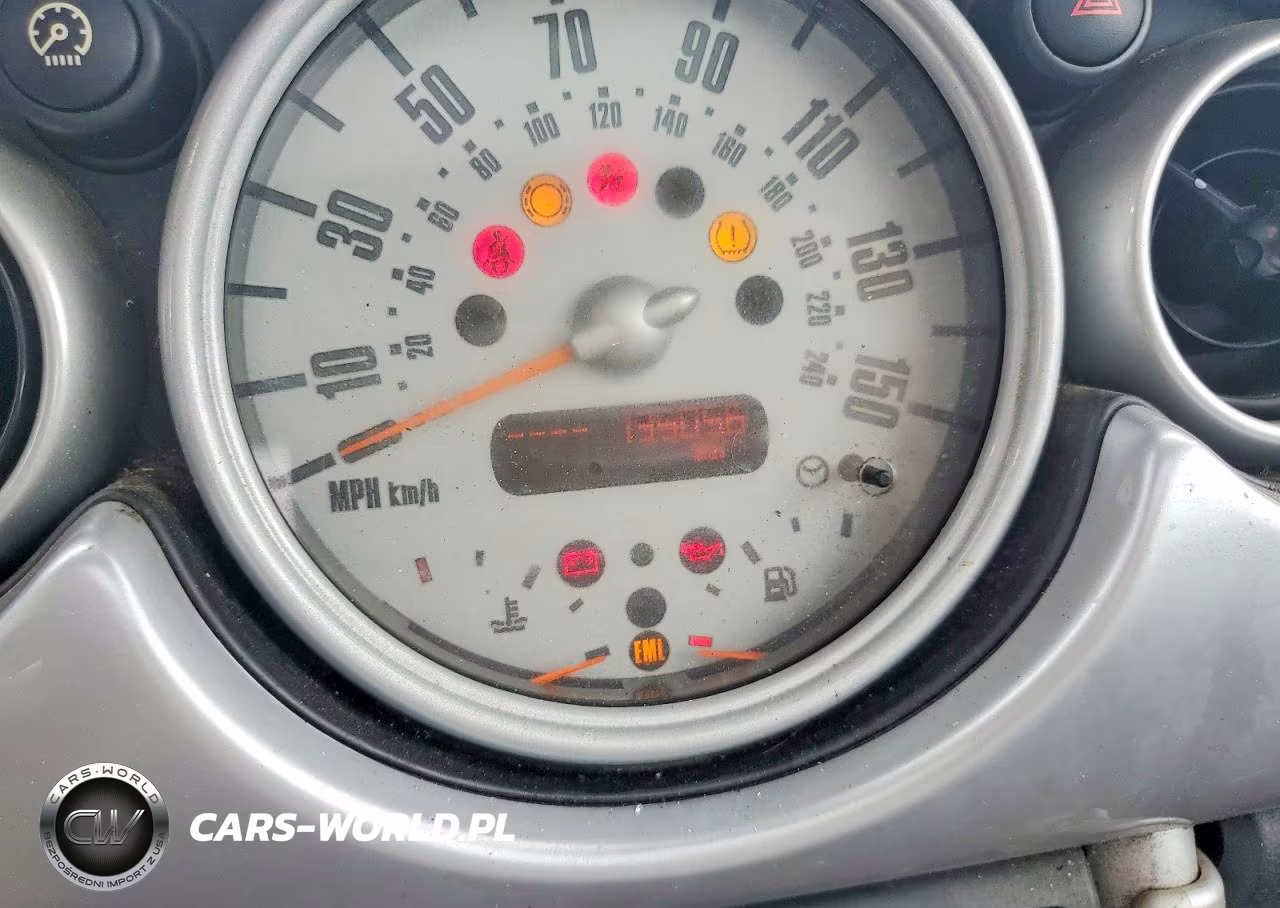 2006 Mini Cooper VIN:WMWRC33576TK66658 - 9