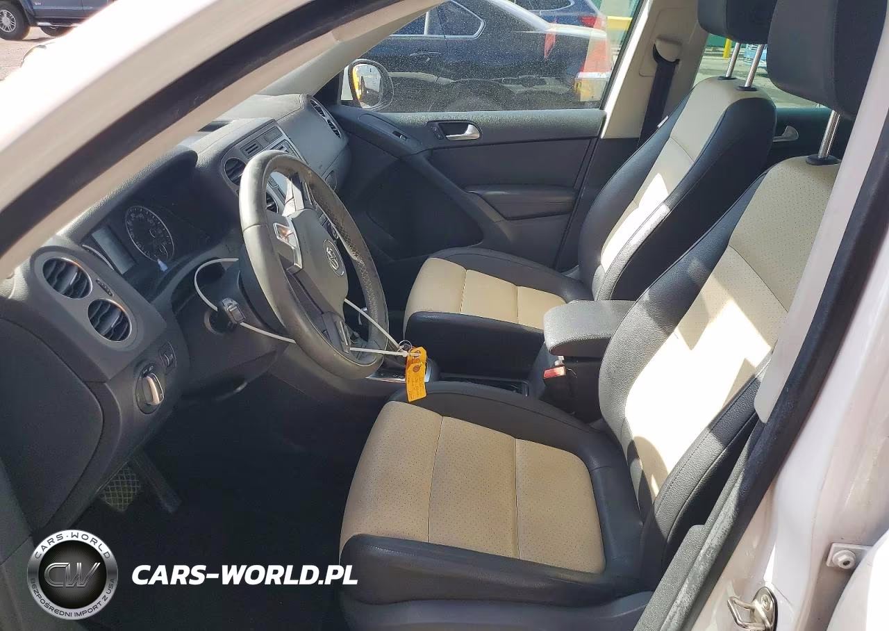 2016 Volkswagen Tiguan S VIN:WVGAV7AX8GW544968 - 7