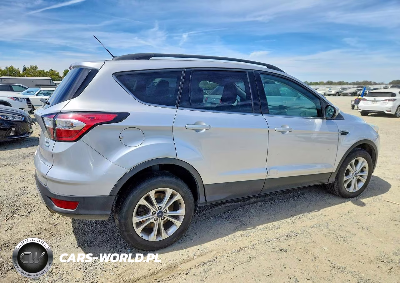 2018 Ford Escape Se VIN:1FMCU9GD2JUA10761 - 3