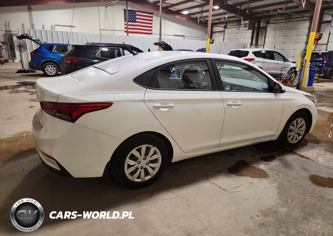 2018 Hyundai Accent Se VIN:3KPC24A36JE028322 - 3