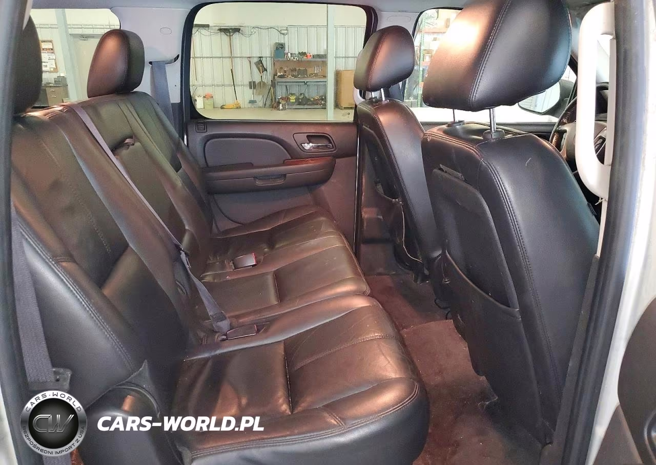 2011 Chevrolet Suburban K1500 Lt VIN:1GNSKJE30BR209885 - 11