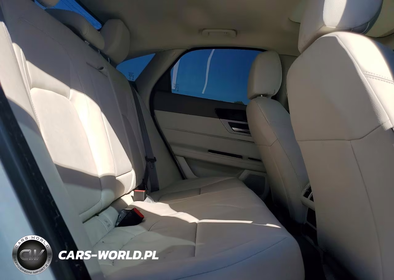 2017 Jaguar Xf Premium VIN:SAJBD4BV6HCY45184 - 10