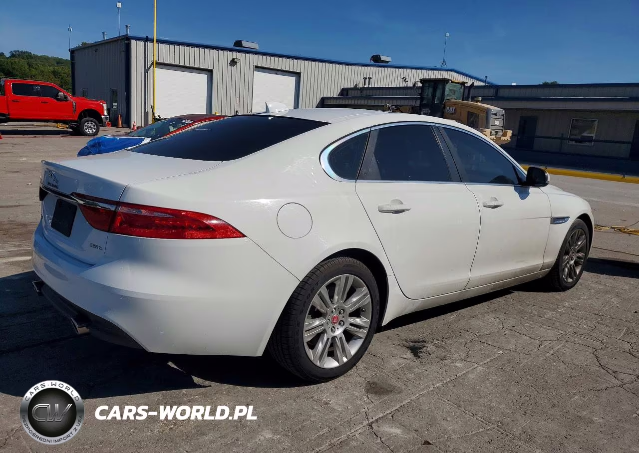 2017 Jaguar Xf Premium VIN:SAJBD4BV6HCY45184 - 3