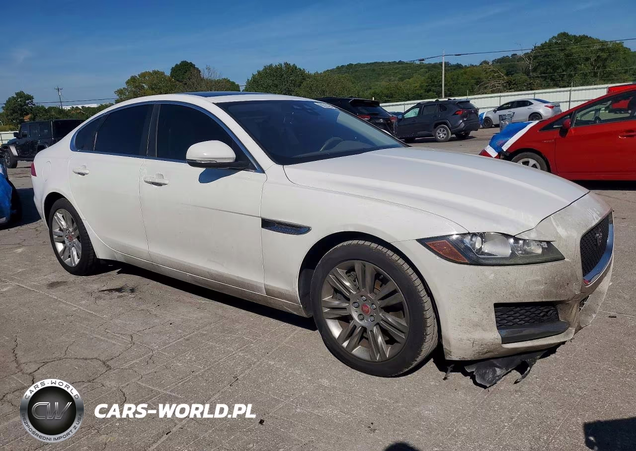 2017 Jaguar Xf Premium VIN:SAJBD4BV6HCY45184 - 4