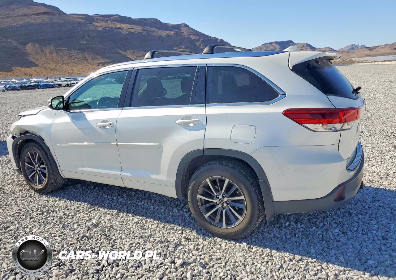 2018 Toyota Highlander Xle VIN:5TDJZRFHXJS814134 - 2