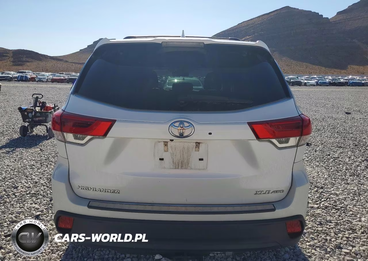 2018 Toyota Highlander Xle VIN:5TDJZRFHXJS814134 - 6