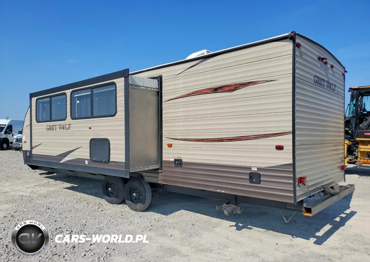2017 Cherokee Grey Wolf Camper VIN:4X4TCKB28HK038486 - 3