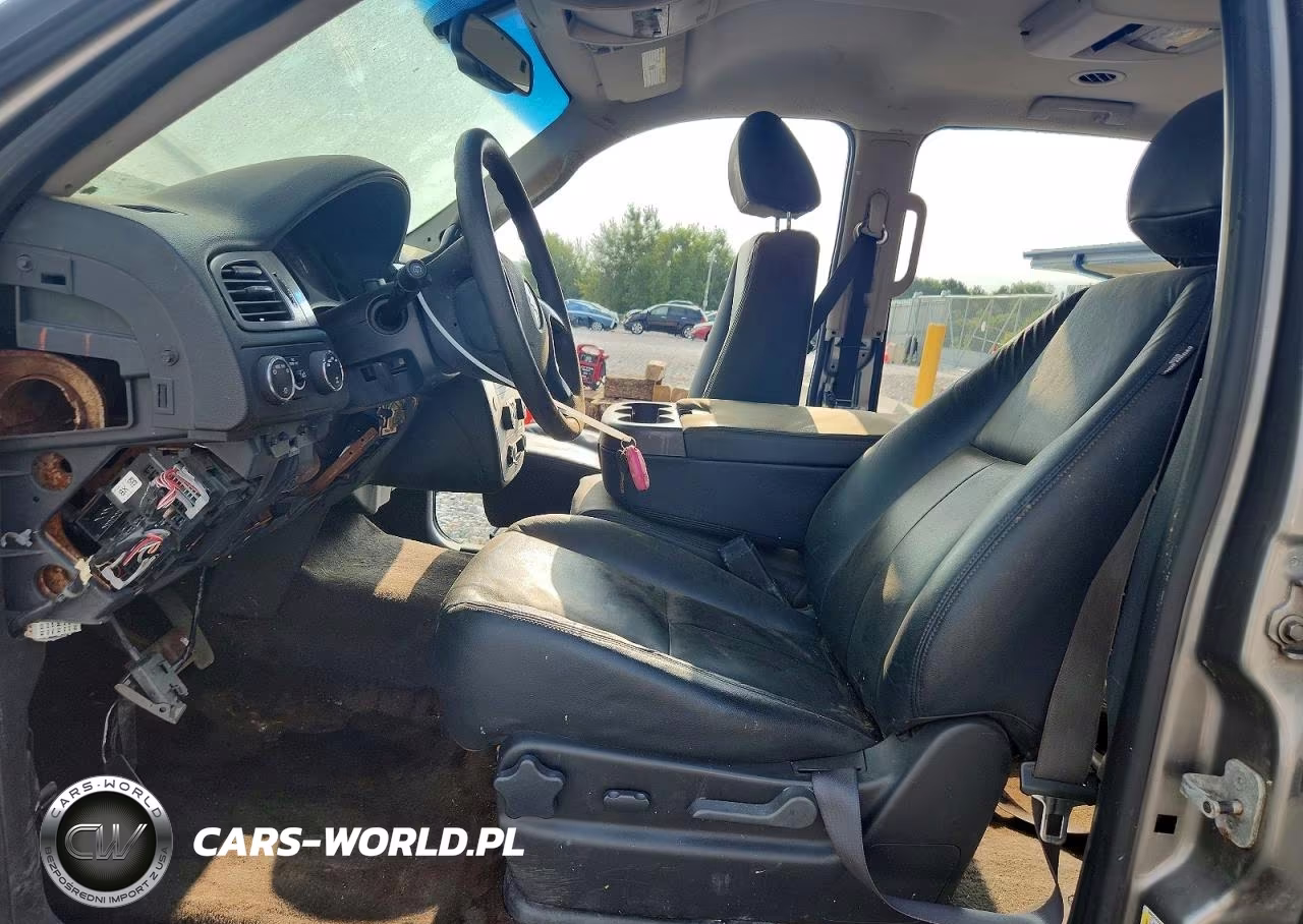 2008 Chevrolet Suburban K2500 VIN:3GNGK26KX8G210326 - 7