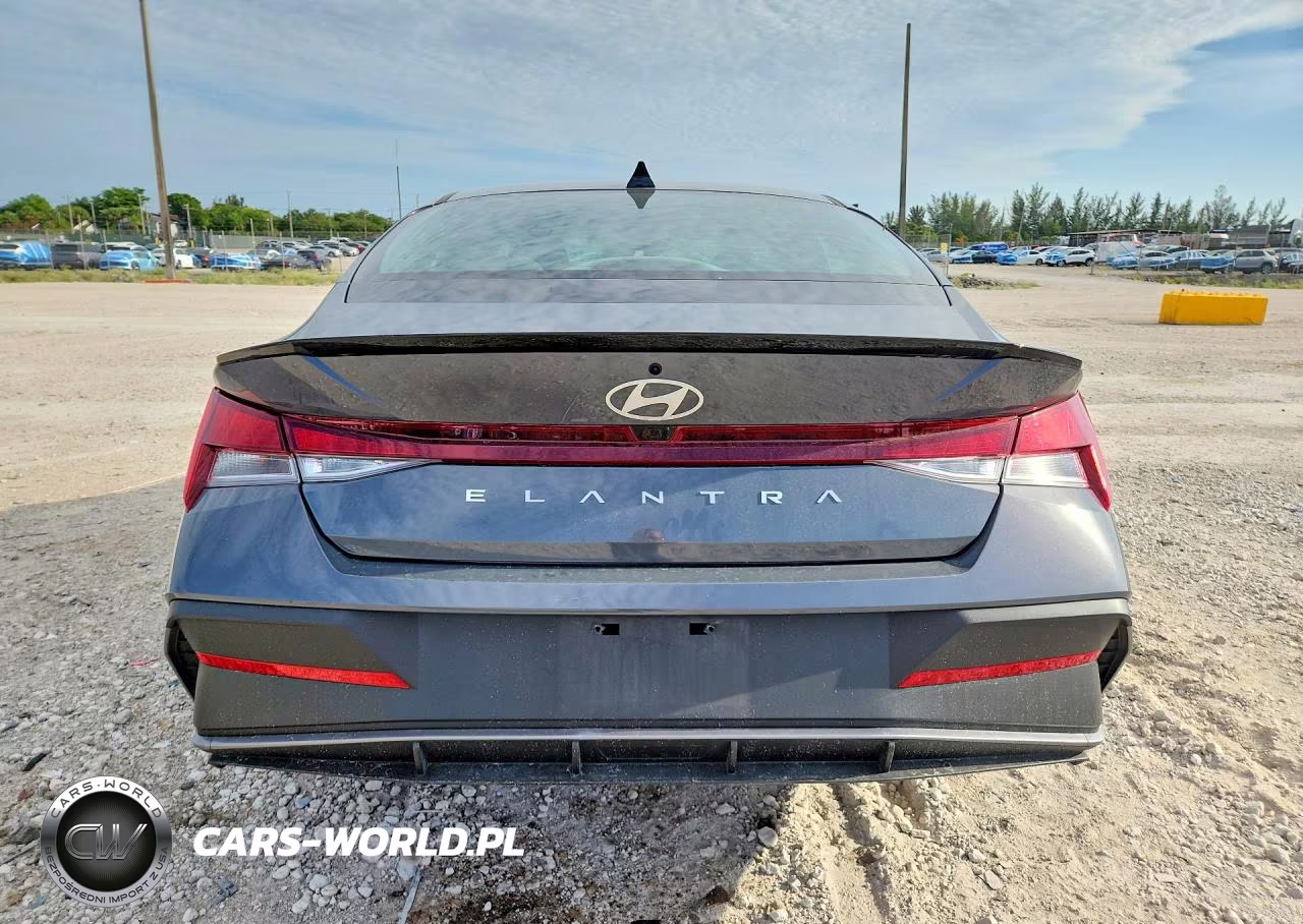 2026 Hyundai Elantra Sel Sport VIN:KMHLM4DGXTU134670 - 6