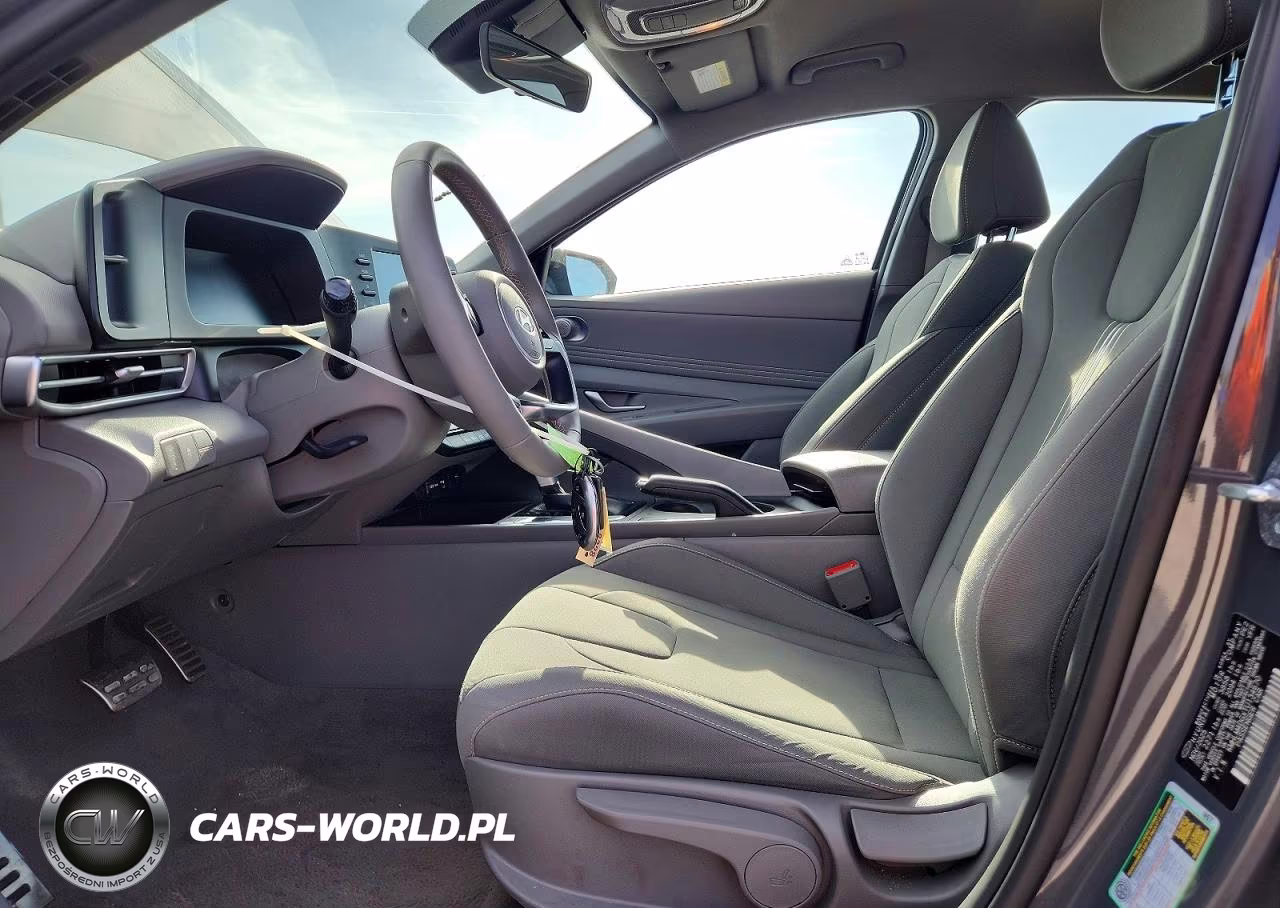 2026 Hyundai Elantra Sel Sport VIN:KMHLM4DGXTU134670 - 7