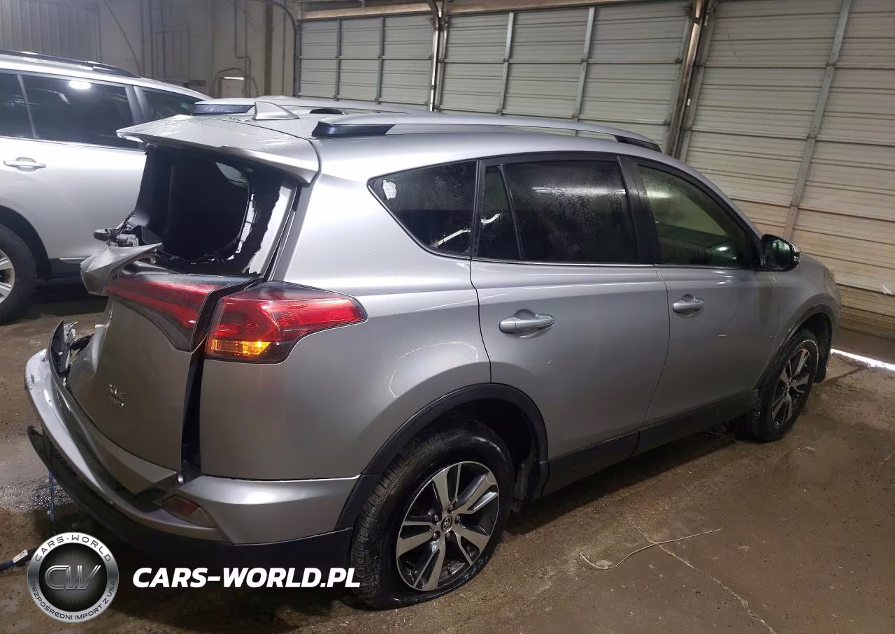 2018 Toyota Rav4 Xle VIN:JTMRFREV7JD235259 - 3